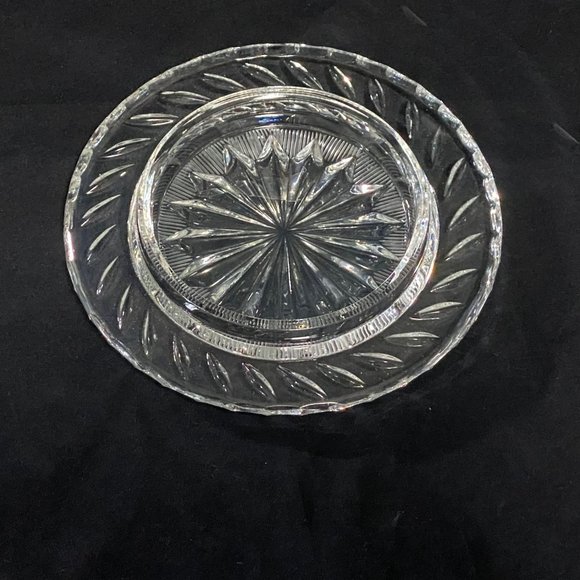 Eleanor American Cut Round Glass Cover Butter/Cheese Dish Pinwheel Fan Stars - Picture 5 of 11